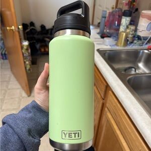 Yeti 36 oz tumbler